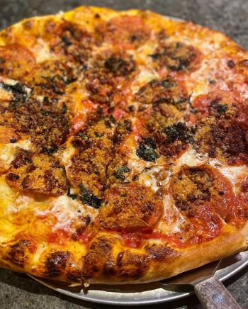 Lake Tahoe AleWorX Reno, Carne Pizza