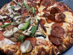 Rick&#039;s Pizza, Beer, &amp; More photo