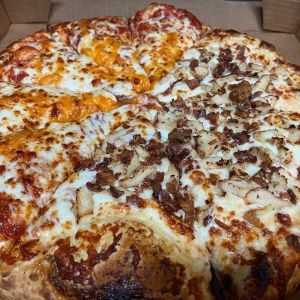 Rick&#039;s Pizza, Beer, &amp; More photo