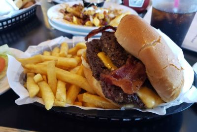 Archie&#039;s Giant Hamburgers &amp; Breakfast photo