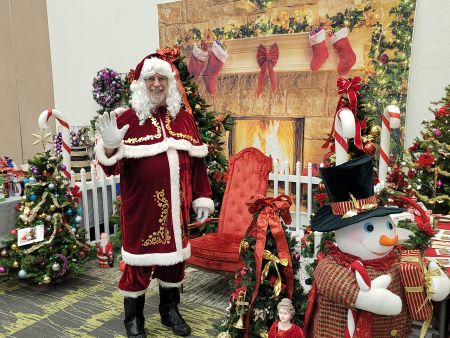 Tanner's Marketplace Antiques and Crafts Show, Magic of Santa Craft Faire