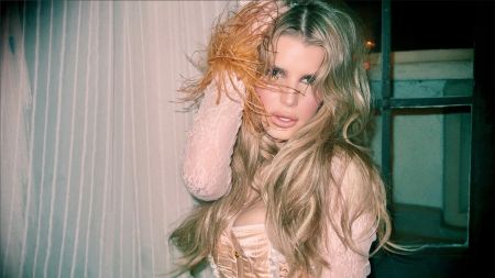 Grand Sierra Resort and Casino, Jessica Simpson