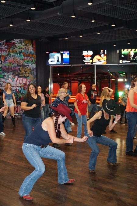 Need 2 Speed, Line Dancing