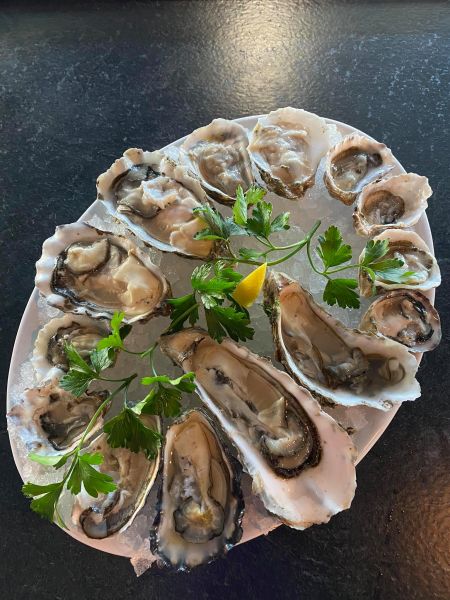 Smee's Alaskan Fish Bar, Oysters on the Half Shell