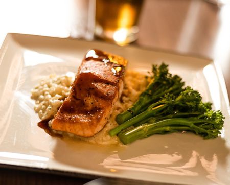 South 40, Grilled Salmon